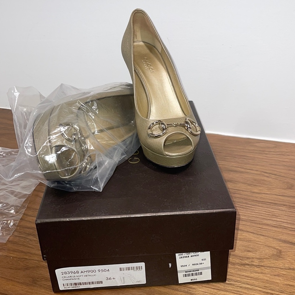 Gucci Horsebit high heels